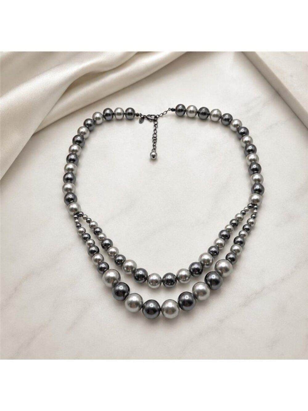 Vintage RMN Gray Faux Pearl Double Strand Layered Necklace Gunmetal Tone 21 in